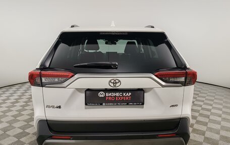 Toyota RAV4, 2021 год, 3 899 000 рублей, 6 фотография