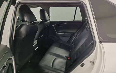 Toyota RAV4, 2021 год, 3 899 000 рублей, 12 фотография