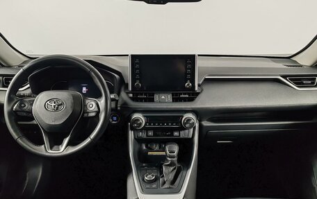 Toyota RAV4, 2021 год, 3 899 000 рублей, 14 фотография