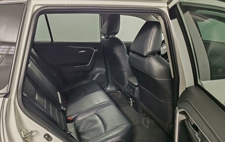 Toyota RAV4, 2021 год, 3 899 000 рублей, 19 фотография