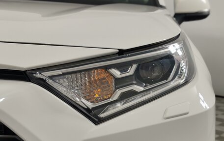 Toyota RAV4, 2021 год, 3 899 000 рублей, 21 фотография