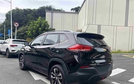 Chevrolet Tracker, 2022 год, 1 225 777 рублей, 3 фотография