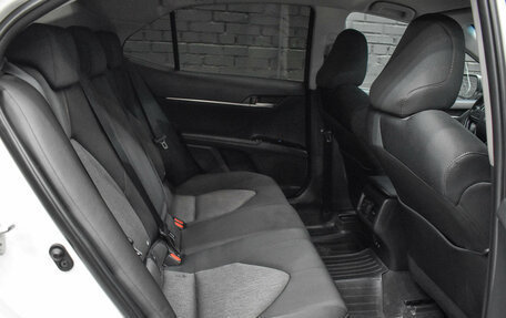 Toyota Camry, 2020 год, 2 760 000 рублей, 11 фотография