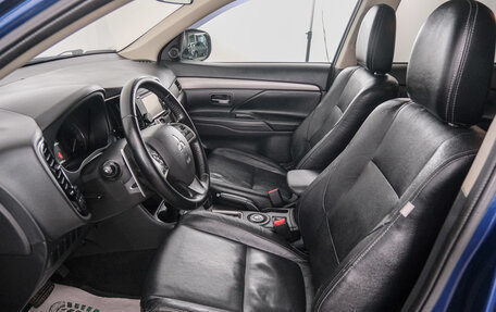 Mitsubishi Outlander III рестайлинг 3, 2013 год, 1 549 000 рублей, 8 фотография