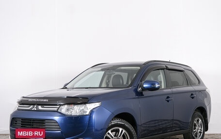 Mitsubishi Outlander III рестайлинг 3, 2013 год, 1 549 000 рублей, 4 фотография