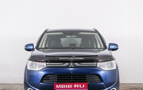 Mitsubishi Outlander III рестайлинг 3, 2013 год, 1 549 000 рублей, 3 фотография