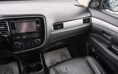 Mitsubishi Outlander III рестайлинг 3, 2013 год, 1 549 000 рублей, 12 фотография