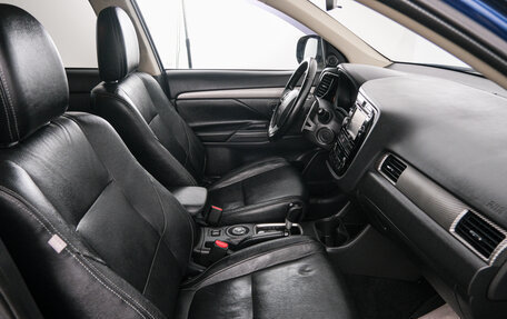 Mitsubishi Outlander III рестайлинг 3, 2013 год, 1 549 000 рублей, 14 фотография