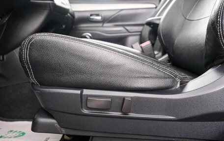 Mitsubishi Outlander III рестайлинг 3, 2013 год, 1 549 000 рублей, 20 фотография