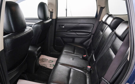 Mitsubishi Outlander III рестайлинг 3, 2013 год, 1 549 000 рублей, 21 фотография