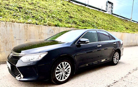 Toyota Camry, 2017 год, 2 500 000 рублей, 2 фотография