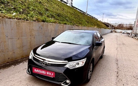 Toyota Camry, 2017 год, 2 500 000 рублей, 3 фотография