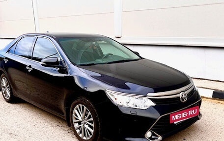 Toyota Camry, 2017 год, 2 500 000 рублей, 5 фотография