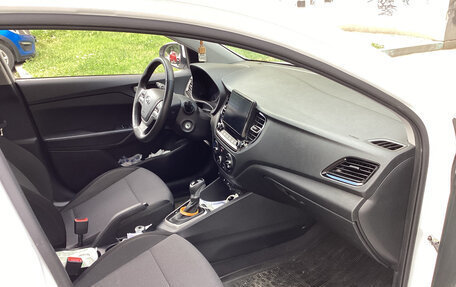 Hyundai Solaris II рестайлинг, 2021 год, 1 650 000 рублей, 7 фотография