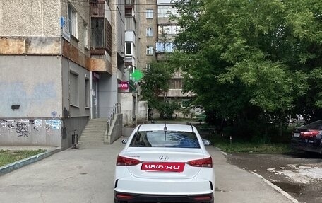 Hyundai Solaris II рестайлинг, 2021 год, 1 650 000 рублей, 2 фотография