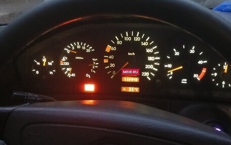 Mercedes-Benz C-Класс, 1994 год, 660 000 рублей, 3 фотография