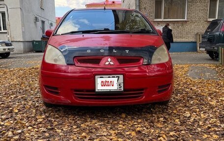 Mitsubishi Colt VI рестайлинг, 2003 год, 370 000 рублей, 2 фотография