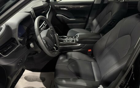 Toyota Highlander, 2025 год, 5 900 000 рублей, 23 фотография