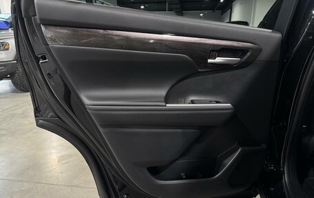 Toyota Highlander, 2025 год, 5 900 000 рублей, 29 фотография