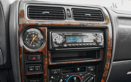 Toyota Land Cruiser Prado 90 рестайлинг, 1997 год, 1 290 000 рублей, 14 фотография