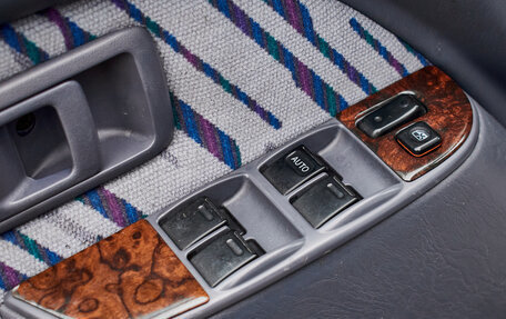 Toyota Land Cruiser Prado 90 рестайлинг, 1997 год, 1 290 000 рублей, 17 фотография