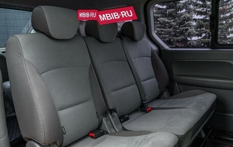 Hyundai H-1 II рестайлинг, 2014 год, 1 630 000 рублей, 10 фотография