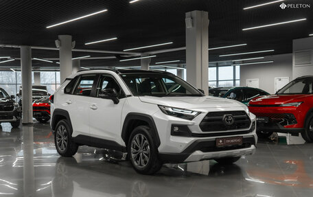 Toyota RAV4, 2025 год, 4 200 000 рублей, 2 фотография