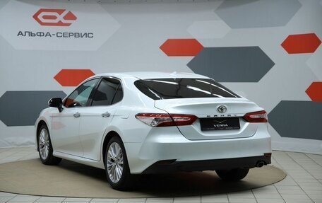 Toyota Camry, 2020 год, 2 950 000 рублей, 7 фотография