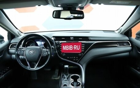 Toyota Camry, 2020 год, 2 950 000 рублей, 9 фотография