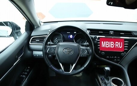 Toyota Camry, 2020 год, 2 950 000 рублей, 11 фотография