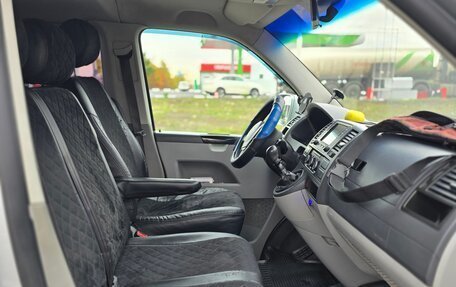 Volkswagen Caravelle T5, 2010 год, 1 550 000 рублей, 7 фотография