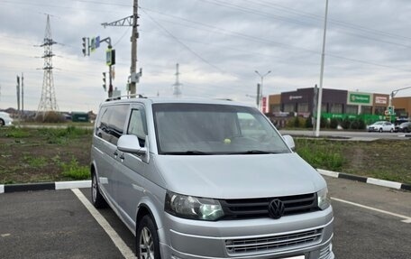 Volkswagen Caravelle T5, 2010 год, 1 550 000 рублей, 2 фотография