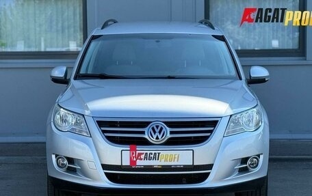 Volkswagen Tiguan I, 2010 год, 960 000 рублей, 2 фотография