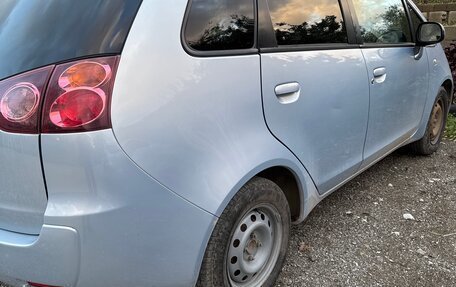 Mitsubishi Colt VI рестайлинг, 2004 год, 450 000 рублей, 6 фотография