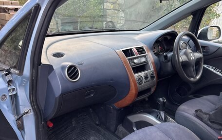 Mitsubishi Colt VI рестайлинг, 2004 год, 450 000 рублей, 9 фотография