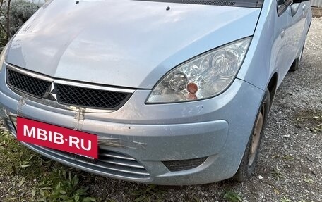 Mitsubishi Colt VI рестайлинг, 2004 год, 450 000 рублей, 2 фотография
