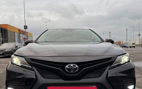Toyota Camry, 2020 год, 2 900 000 рублей, 2 фотография