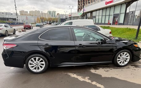 Toyota Camry, 2020 год, 2 900 000 рублей, 6 фотография