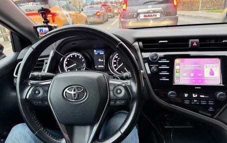 Toyota Camry, 2020 год, 2 900 000 рублей, 11 фотография