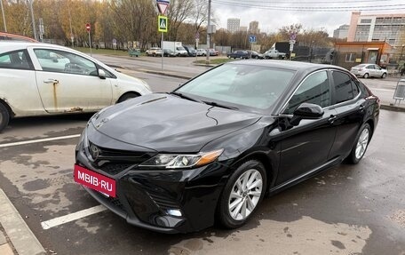 Toyota Camry, 2020 год, 2 900 000 рублей, 4 фотография
