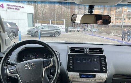 Toyota Land Cruiser Prado 150 рестайлинг 2, 2021 год, 4 450 000 рублей, 4 фотография