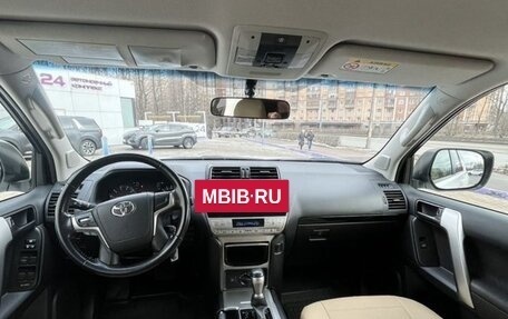 Toyota Land Cruiser Prado 150 рестайлинг 2, 2021 год, 4 450 000 рублей, 8 фотография