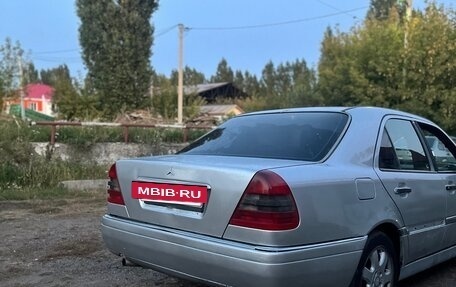 Mercedes-Benz C-Класс, 1996 год, 175 000 рублей, 2 фотография