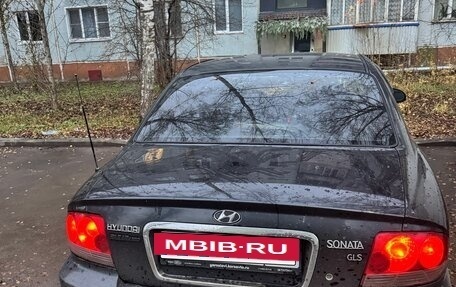 Hyundai Sonata IV рестайлинг, 2005 год, 380 000 рублей, 3 фотография