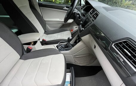 Volkswagen Tiguan II, 2017 год, 2 190 000 рублей, 12 фотография