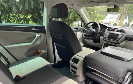 Volkswagen Tiguan II, 2017 год, 2 190 000 рублей, 10 фотография