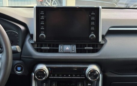 Toyota RAV4, 2019 год, 2 900 000 рублей, 17 фотография