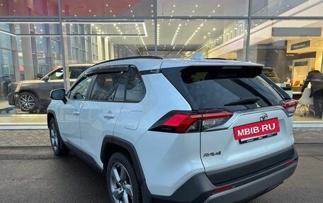 Toyota RAV4, 2019 год, 2 900 000 рублей, 9 фотография