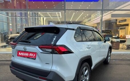 Toyota RAV4, 2019 год, 2 900 000 рублей, 11 фотография