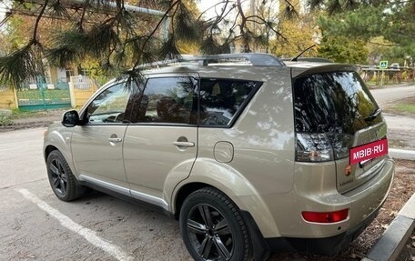 Mitsubishi Outlander III рестайлинг 3, 2007 год, 4 фотография